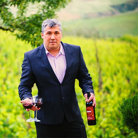 Mark DeWolf leading a tasting at the International Tasting Centre